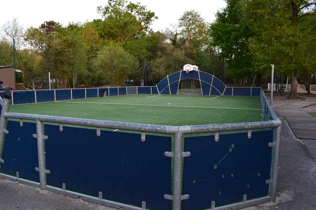 Camping Domaine De La Rive Football Basketball Sports Court