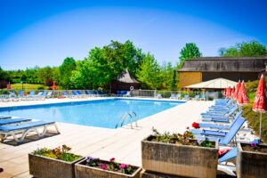 Saint Avit loisirs relaxing pool area