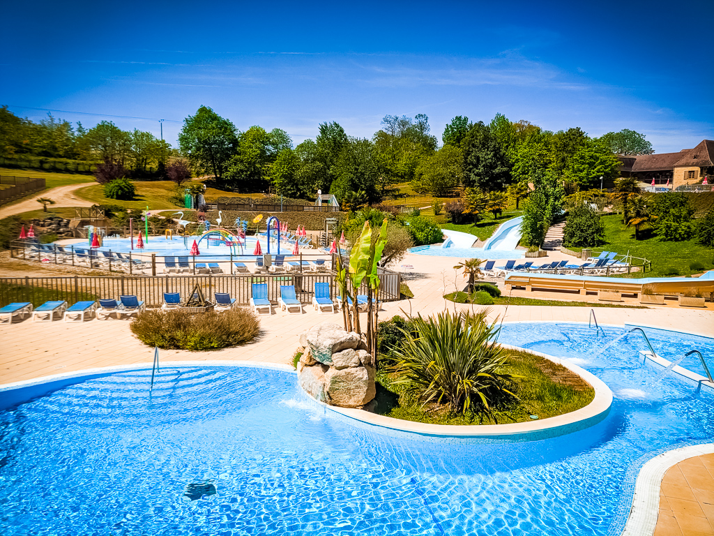 pool at saint avit loisirs