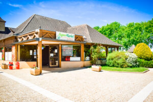 supermarket at saint avit loisirs