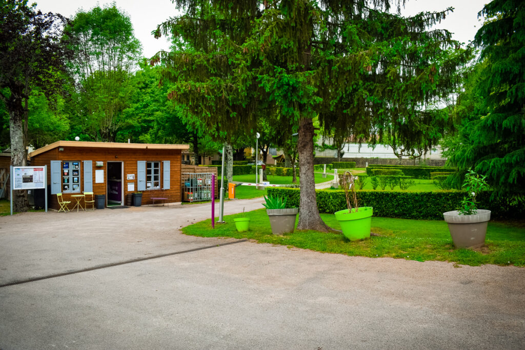 Main entrance to camping des ribieres in confolens