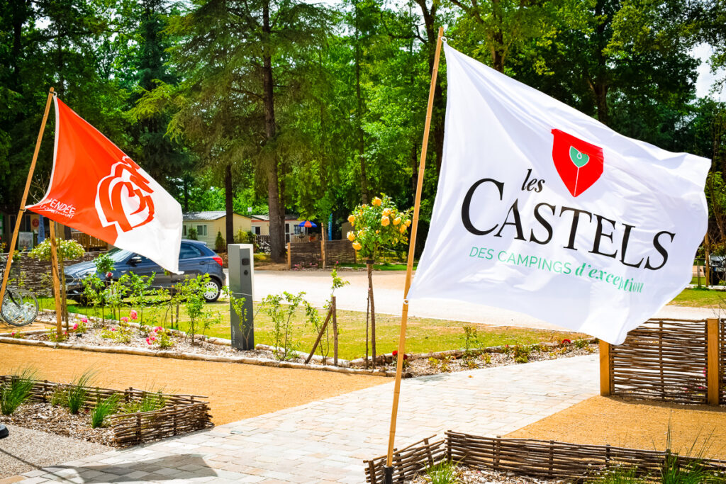 Les castels flag and the vendee flag at la garangeoire