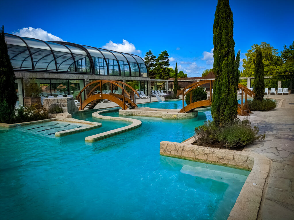 The beautiful blue outdoor pool area at La Croix du vieux pont berny riviere france (60)