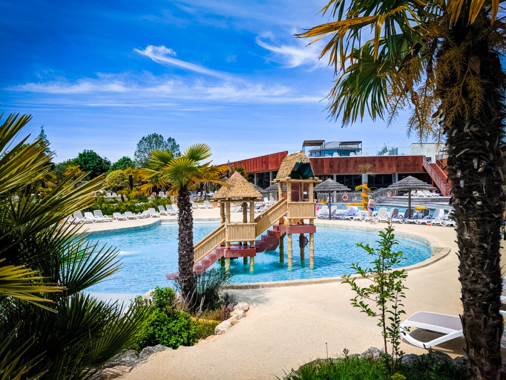 outdoor pool at sequoia parc campsite