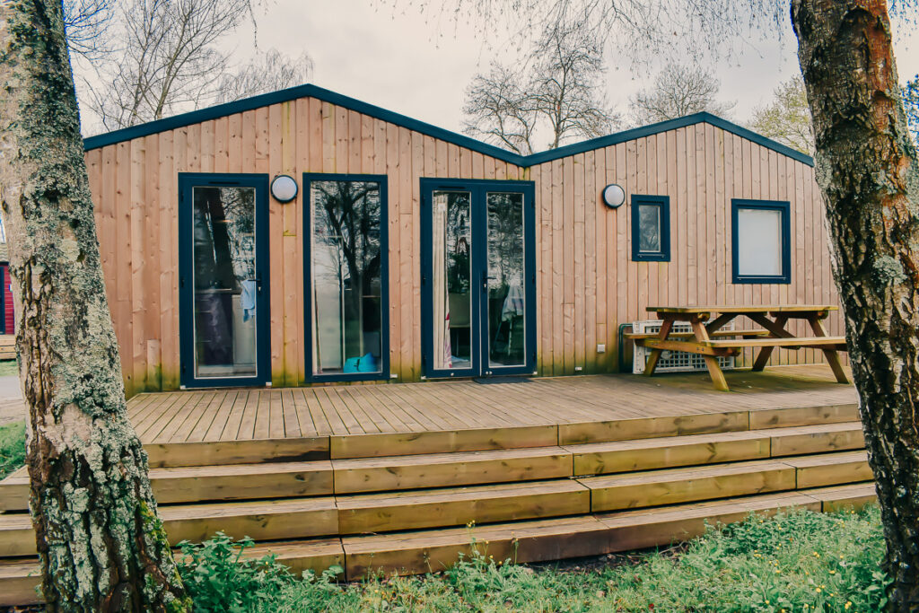 Outside view of the Cottage Loupiac at Bordeaux Lac Camping