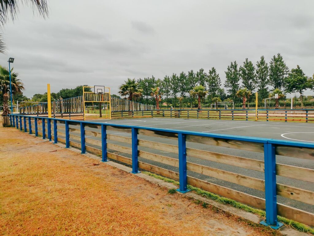 multisports court at camping le vieux port by Resasol in Messanges, Landes department, France (2)