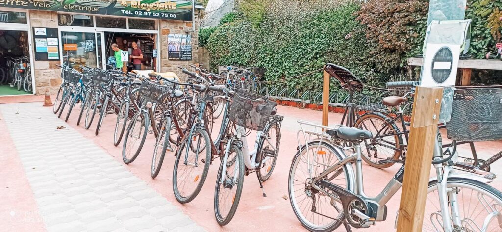 Bikes for hire in CarnacAt Des Menhirs Campsite in Carnac (15)