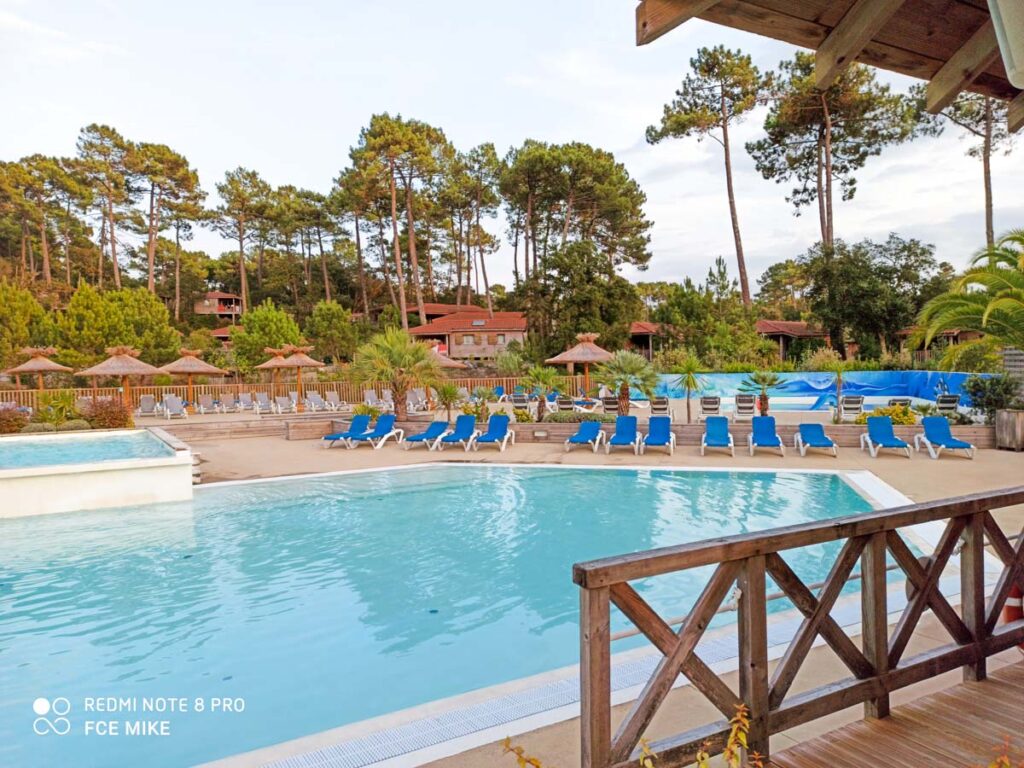 pool area at Camping natureo in Hossegor-05