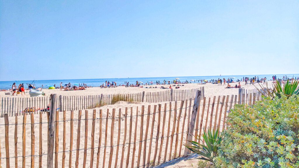 photo of the beach at carnon plage montpellier