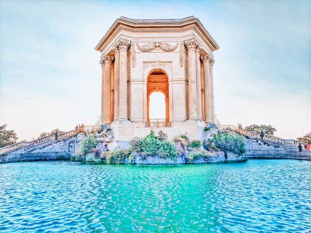 Landscape photo of the water tower at promenade du peyrou in montpellier