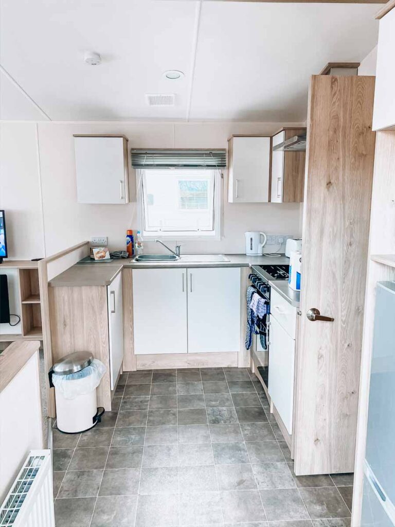 classic-caravan-kitchen-at-hoburne-bashley-holiday-park