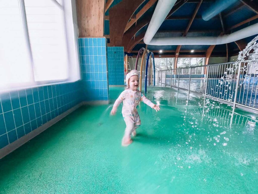 kids-indoor-splash-park-at-hoburne-bashley-park