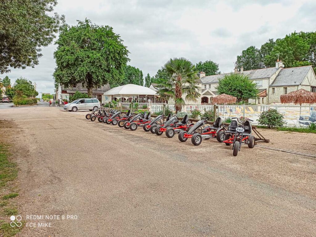 Reception-and-entrance-at-camping-domaine-de-la-breche