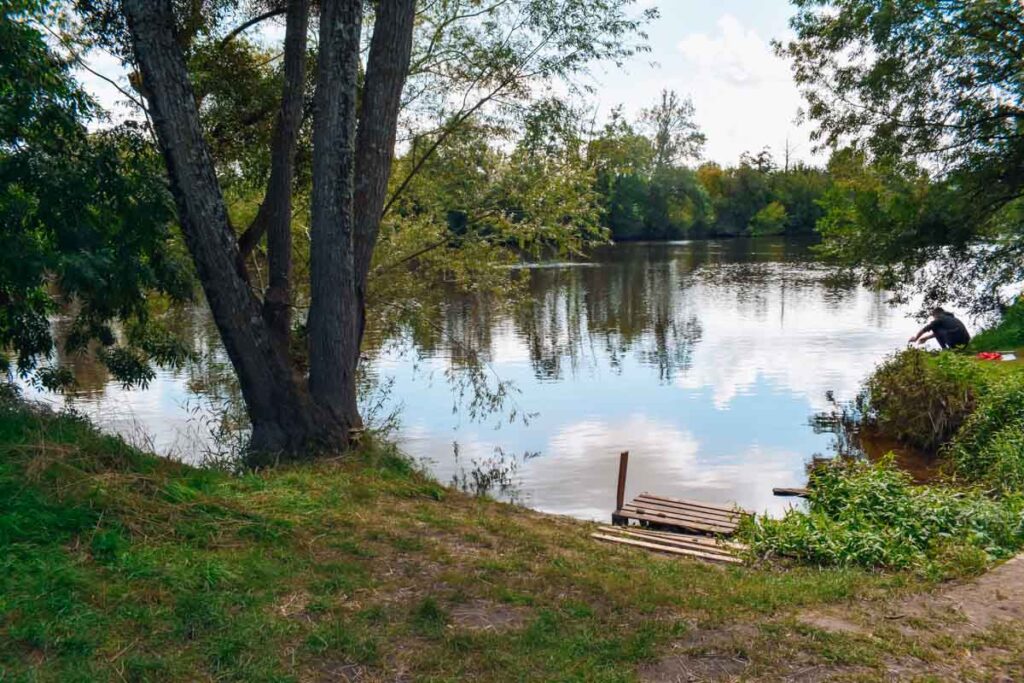 the river entrance at the roche posay campsite