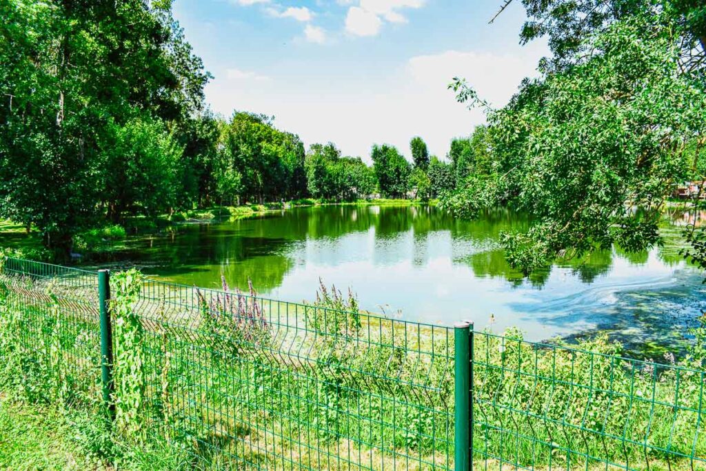 fishing-pond-at-camping-domaine-de-la-breche