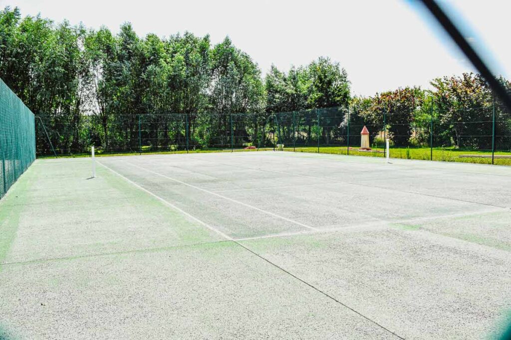 multi-sports-court-at-domaine-de-la-breche-campsite