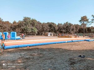 inflatable-structure-thursday-at-camping-sylvamar