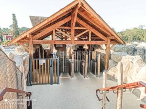 smart-key-scan-gates-for-entry-to-the-pool-area-at-camping-sylvamar
