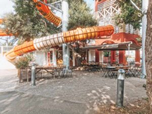 snack-bar-and-takeaway-stand-at-camping-sylvamar