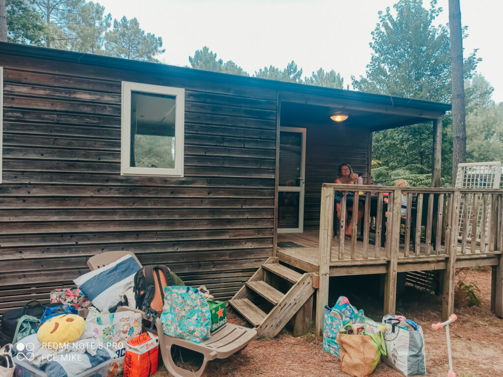 our mobile home and luggage at sandaya soustons village campsite -21