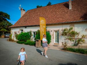walking past the campsite reception at grand dague