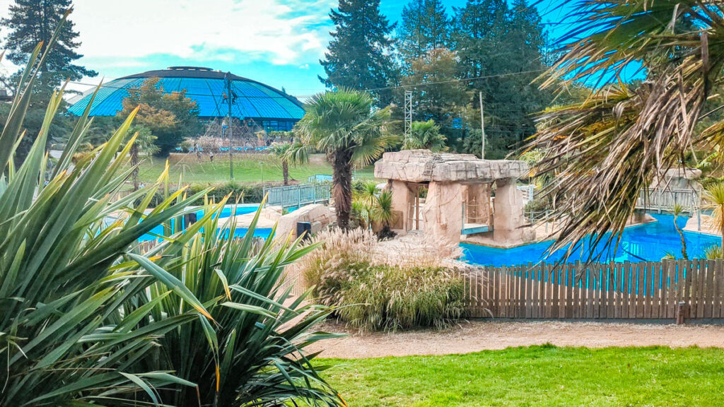 The exterieur of dome pool at les ormes