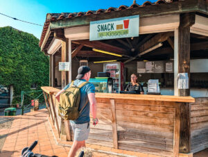 snack bar at Le Lac des 3 Vallées