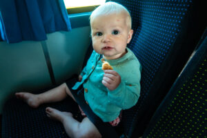 baby on a bus to leon