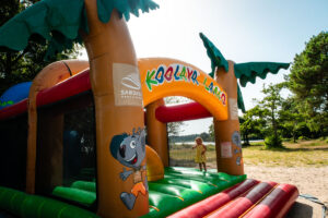 koolaya bouncy castle at sandaya le col vert