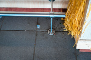 dirt on the floor at the bar area of parc de fierbois