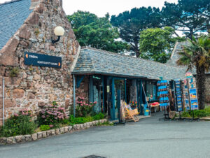 gift shop at le ranolien