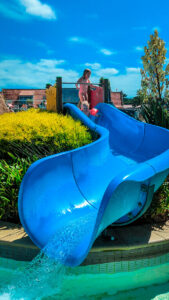 Slide to enter the toddler pool at le ranolien