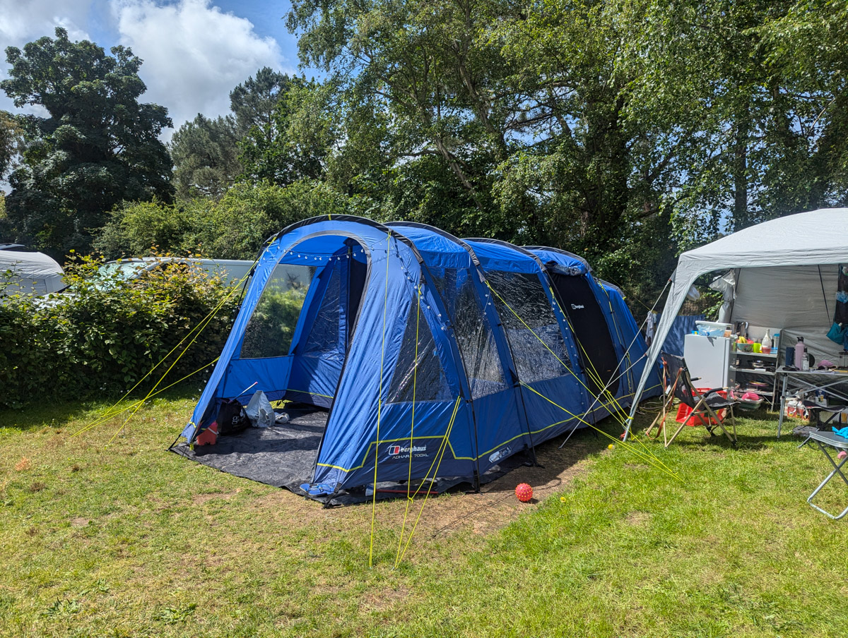 Berghaus Adara 700XL Nightfall Family camping Tent Review