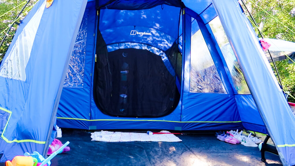 Looking into the interior of the berghaus adhara 700xl poled tent