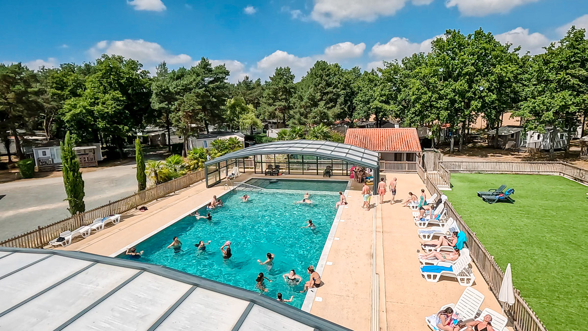 coeur de vendee swimming pool area tohapi campsite in the vendee