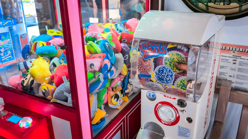 Arcade machines at Camping Bel bar