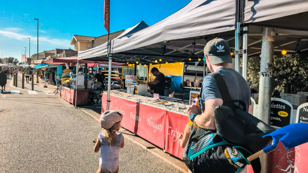 market day in Hourtin plage