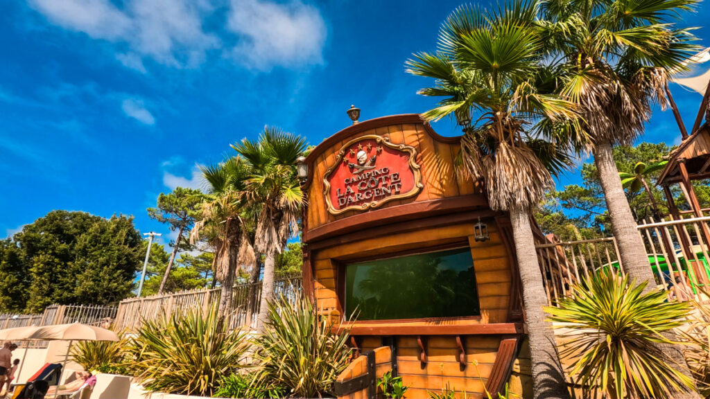 large pirate ship fish tank at camping cote d'argent