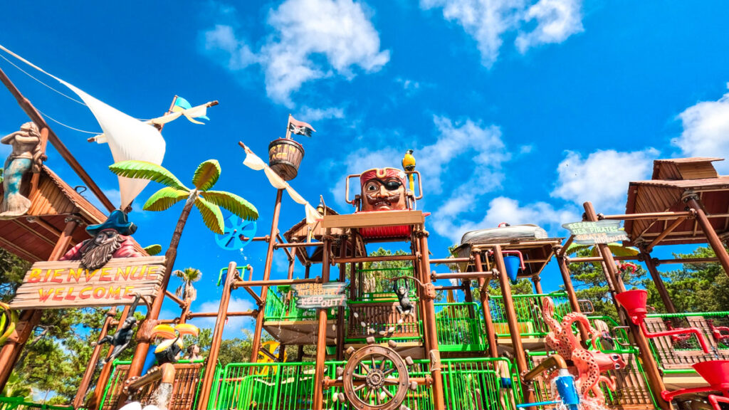 The pirate waterpark with slides and splash areas at camping cote d'argent
