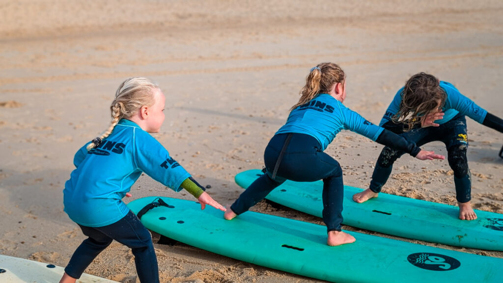 childrens surf lessons with twins surf school based in hourtin plage